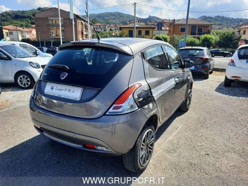 Lancia Ypsilon 0.9 TwinAir 85 CV 5 porte Metano Ecochic Gold