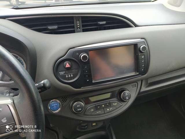 Toyota Yaris Yaris III 2015 5p 1.5h Active