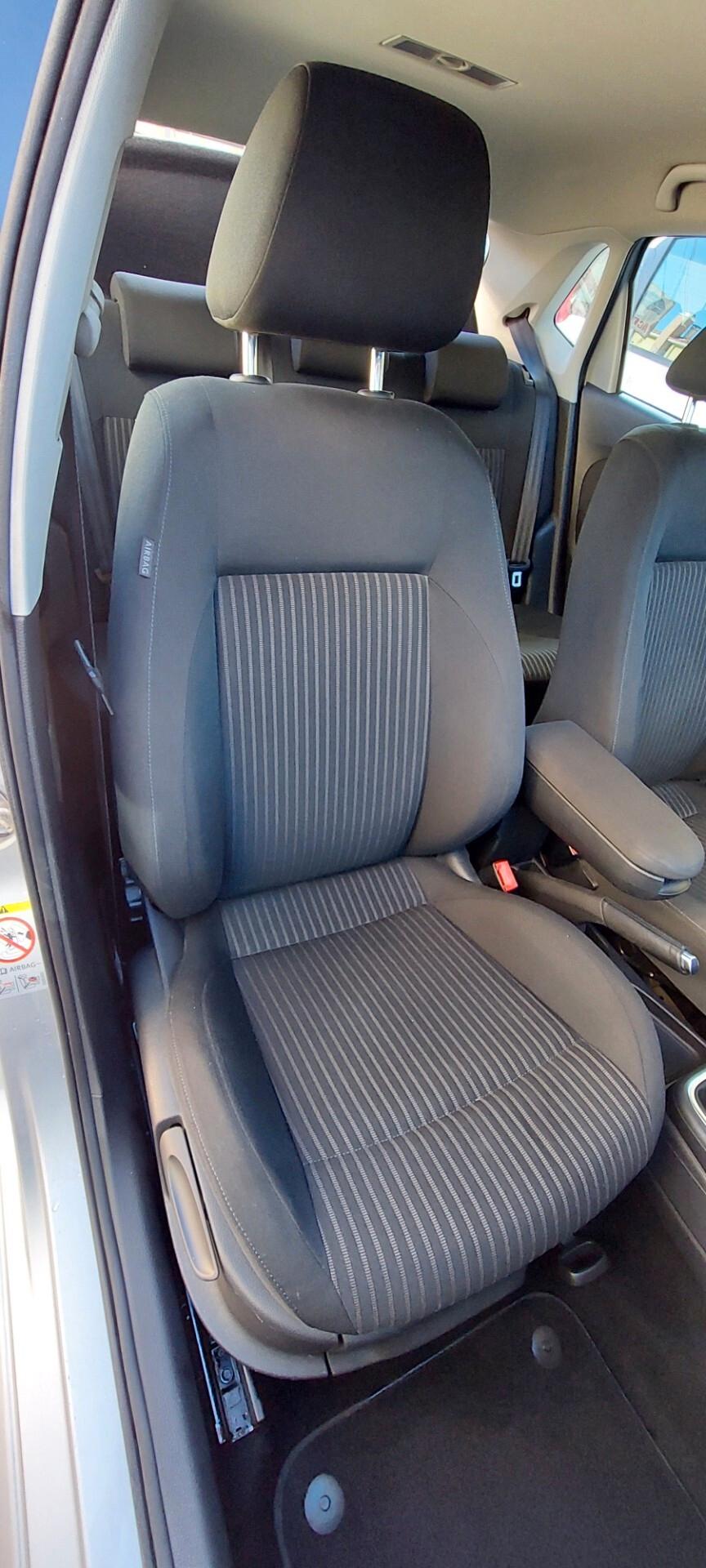 POLO 1,6 DIESEL 90 CV TELEFONO SENSORI COMANDI AL VOLANTE LEGA IMPECCABILE X NEOPATENTATI