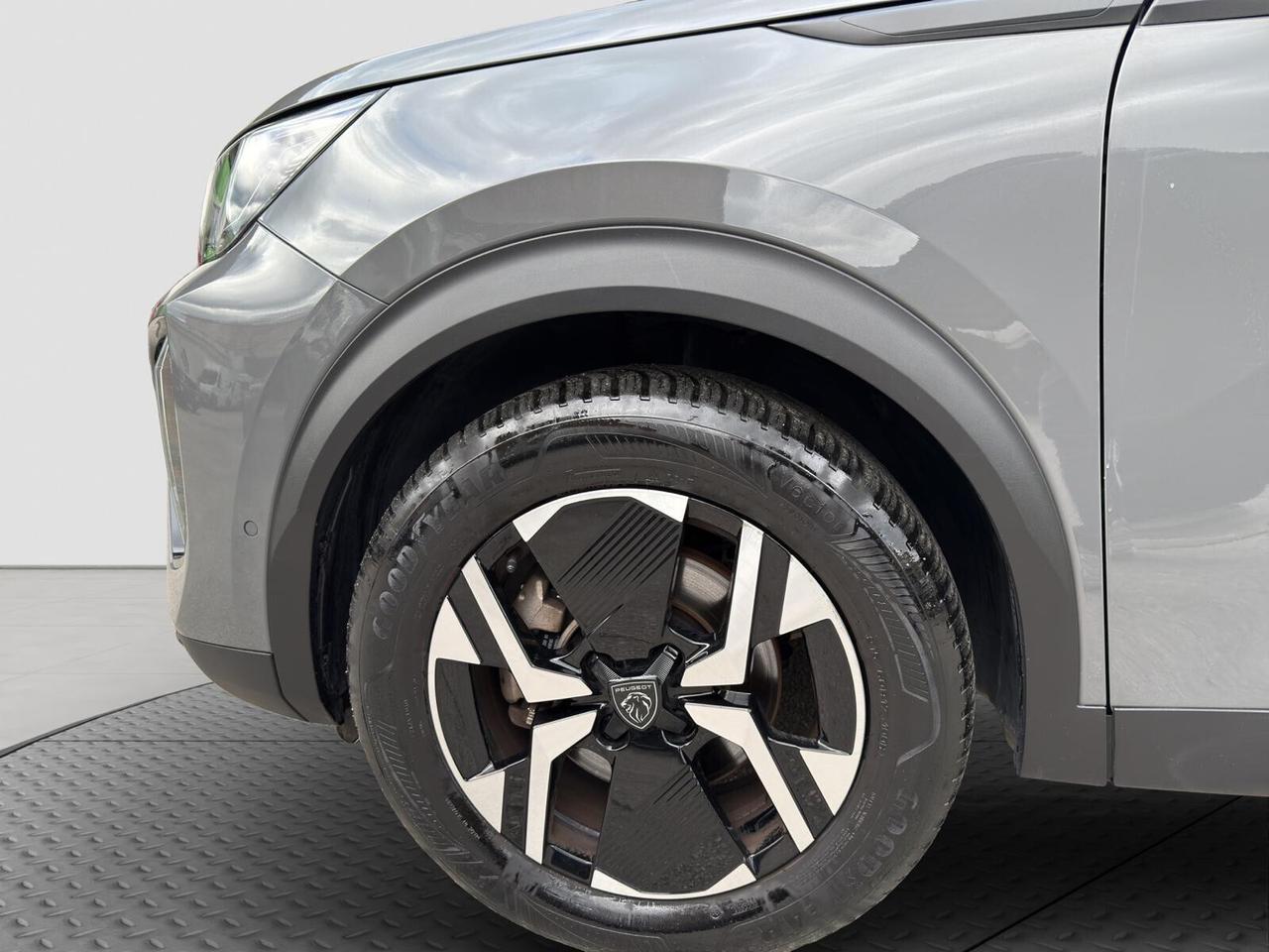 Peugeot 2008 1.5 bluehdi 130cv Allure 2023