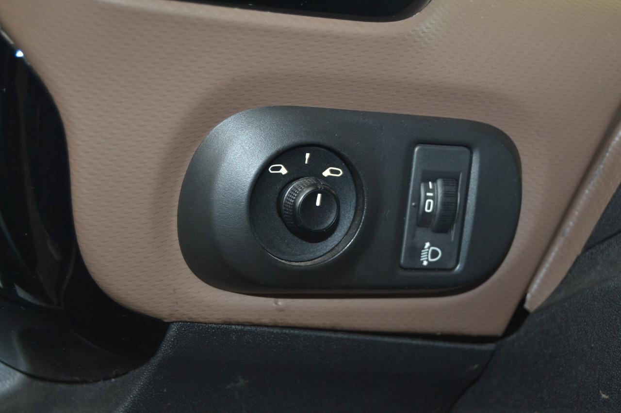 Citroen C4 Cactus BlueHDi 100 Shine Edition Navi/Tetto