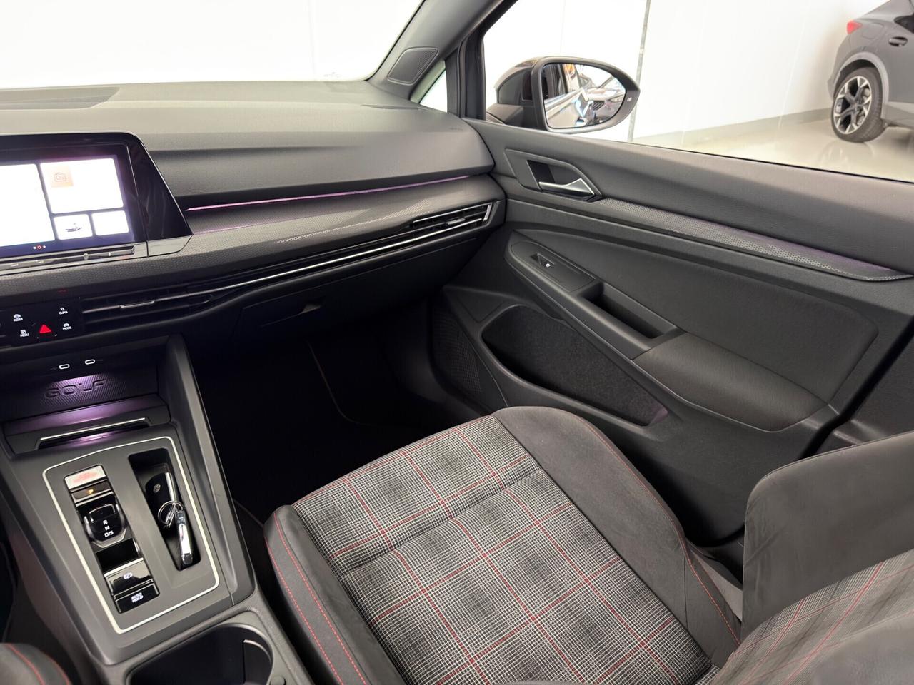 Volkswagen Golf GTI 2.0 TSI DSG 245cv
