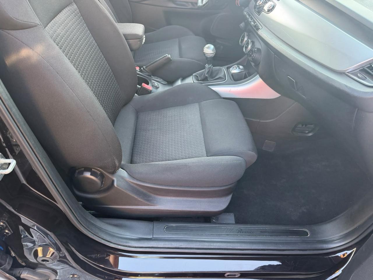 Alfa Romeo Giulietta 1.6 JTDm-2 105 CV Exclusive neopatentati