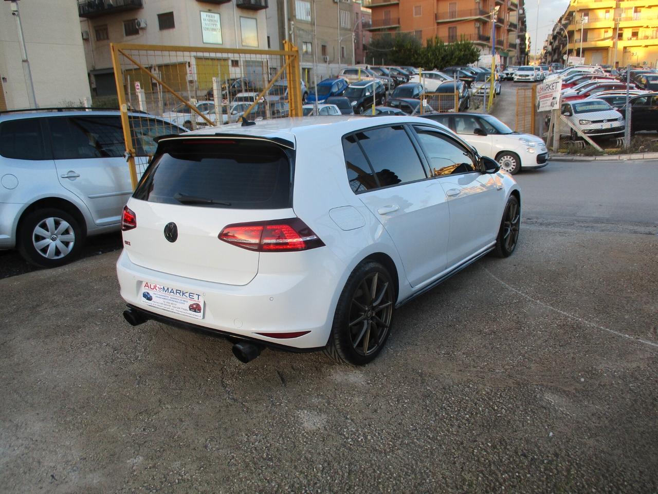 Volkswagen Golf GTI 2.0 DSG 211 CV STRAFULL!!!