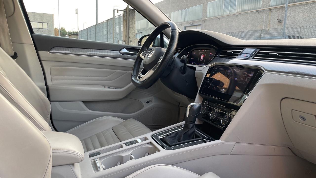 VOLKSWAGEN PASSAT 2.0 ALLTRACK 4MOTION BiTDI DSG 240CV - FULL LED, VIRTUAL COCKPIT, TETTO, PELLE