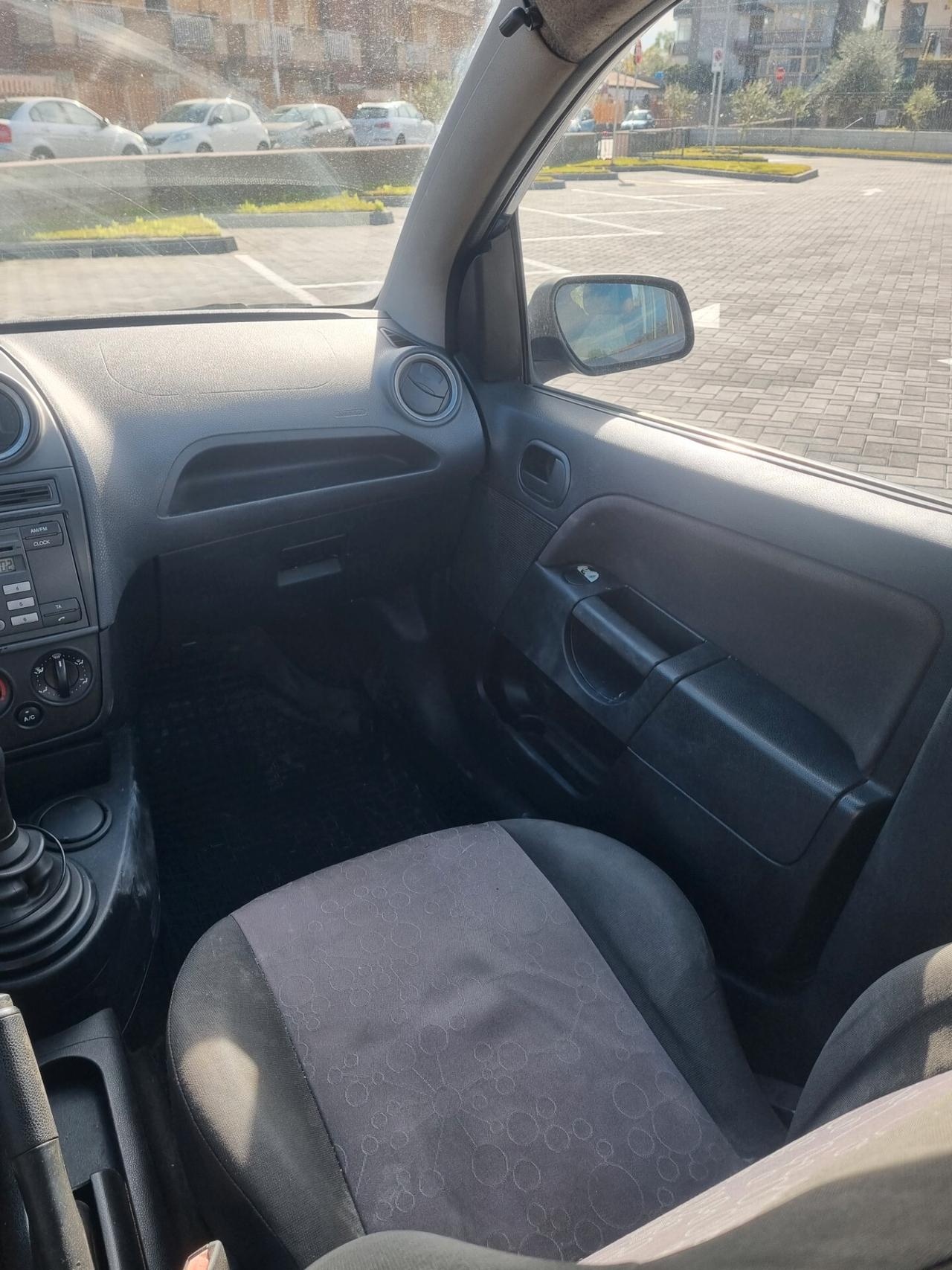 Ford Fiesta 1.4 TDCi 5p. Ghia