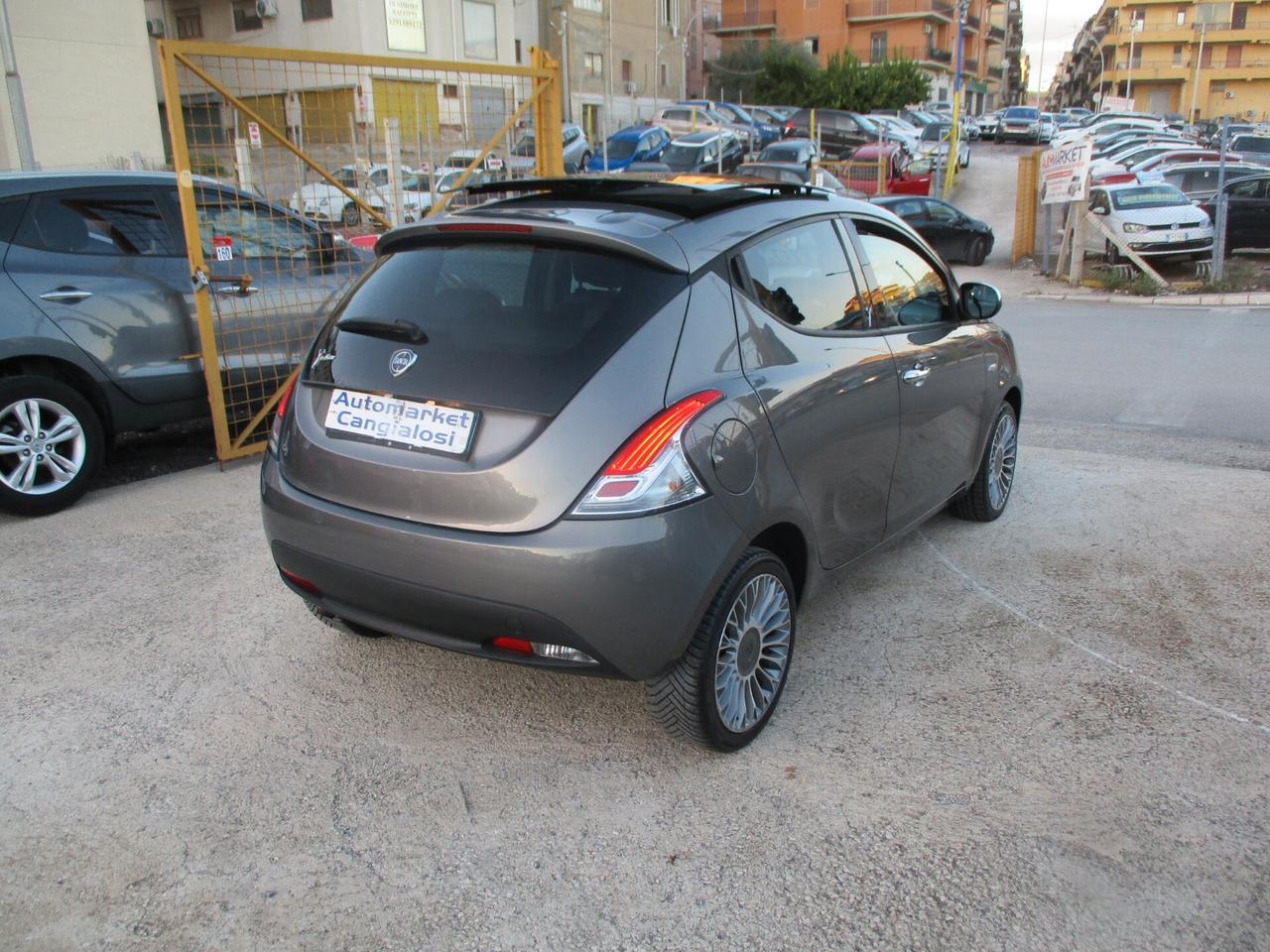 Lancia Ypsilon 1.3 MJT STRAFULL (TETTO APRIBILE)