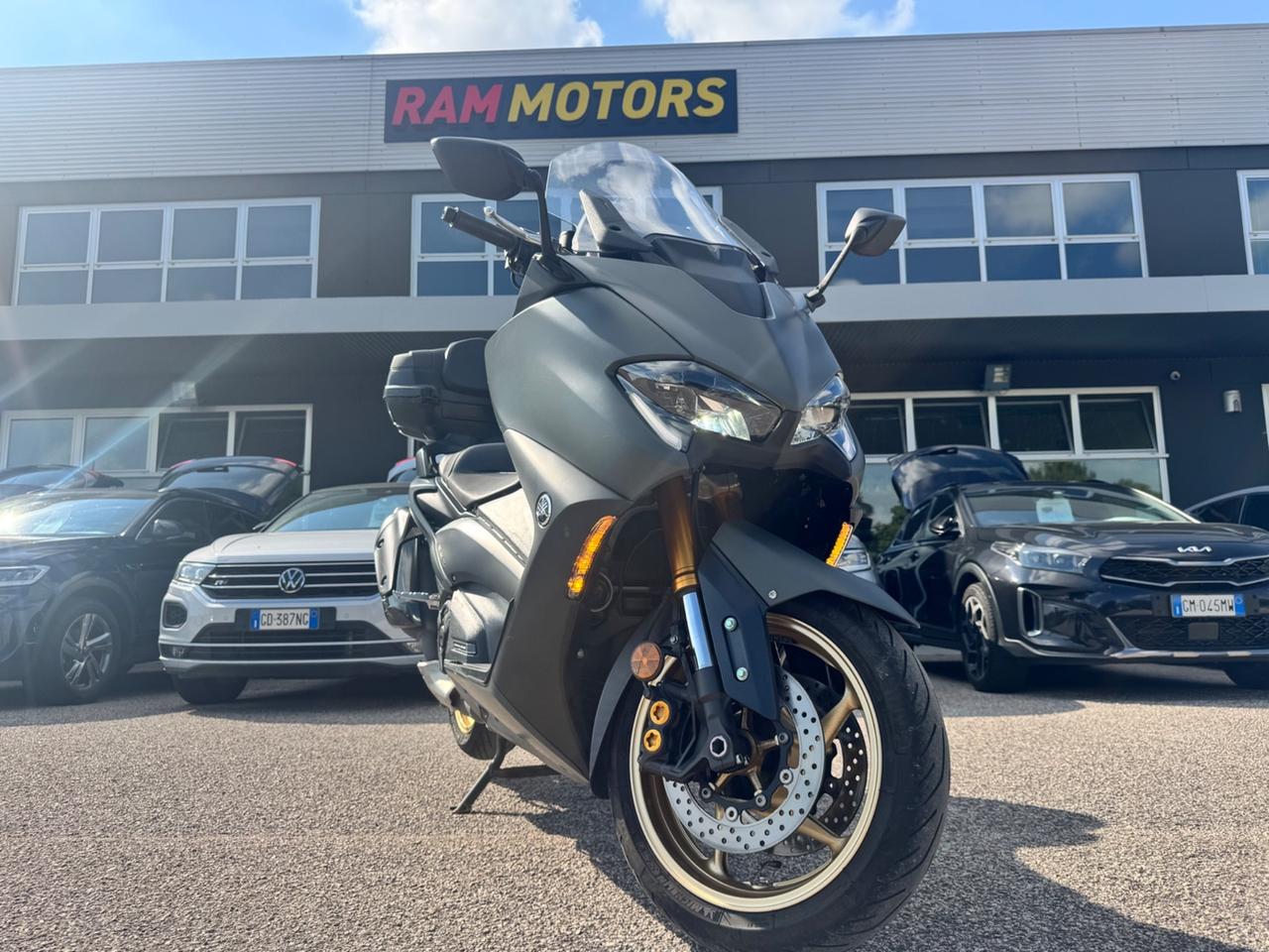YAMAHA T-MAX 560 TECH ABS 35KW