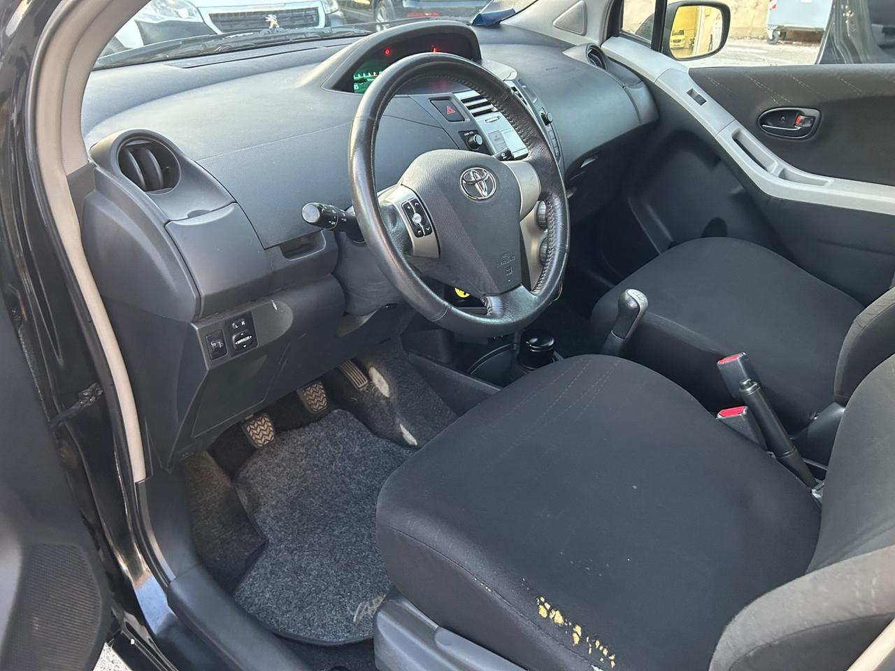 Toyota Yaris 1.0 5 porte Sol