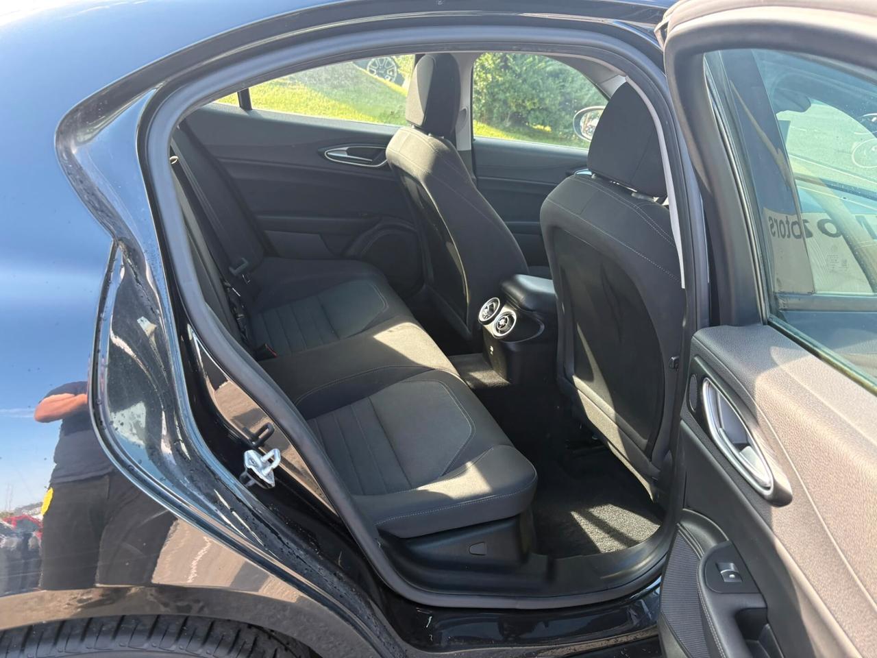 Alfa Romeo Giulia 2.2 Turbodiesel 136 CV AT8 Business