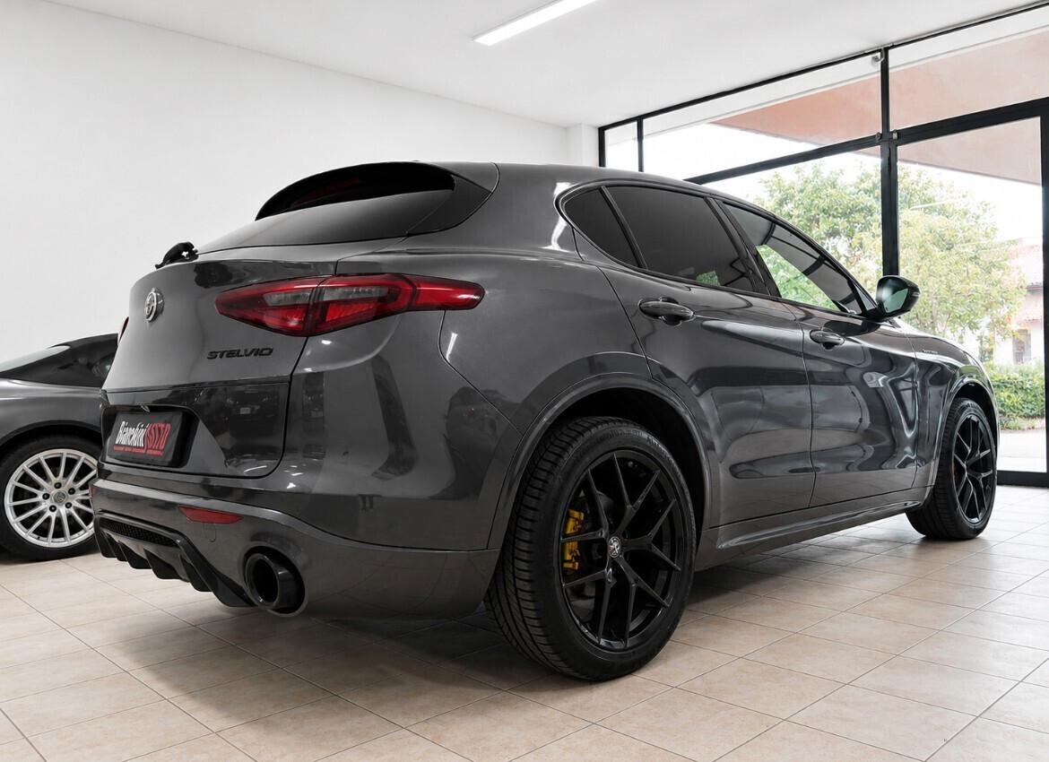Alfa Romeo Stelvio 2.2 T 210 CV AT8 Q4 Veloce
