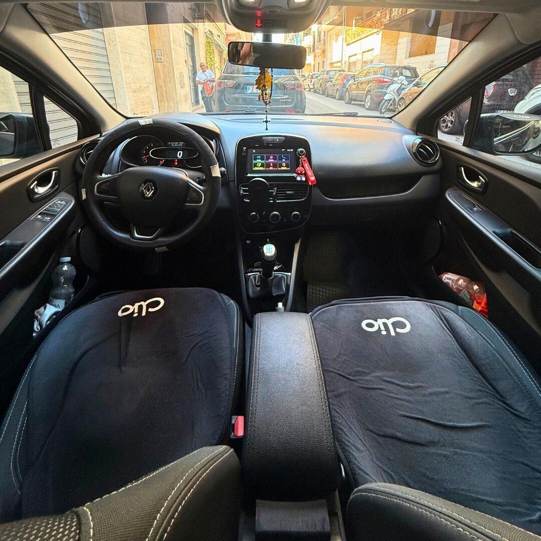 Renault Clio 2017 **NEOPATENTATI**