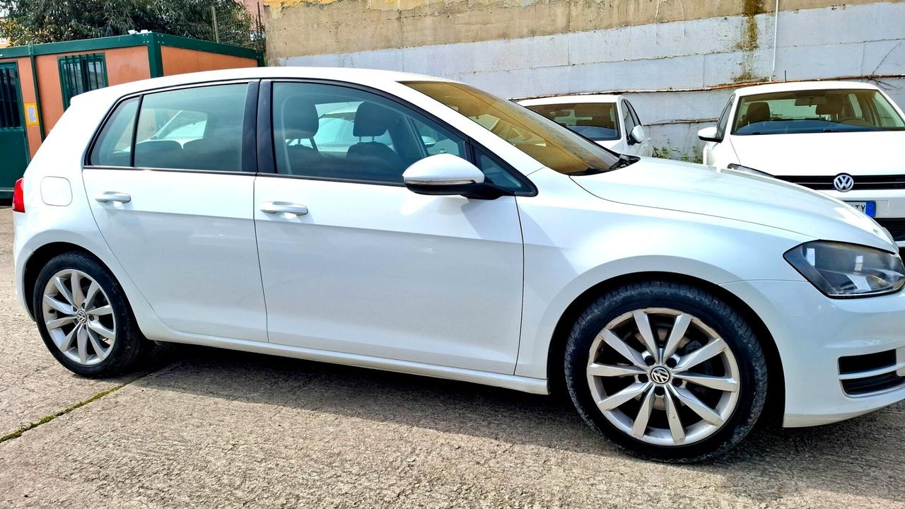 GOLF 1.6 TDI DSG 5p. Highline