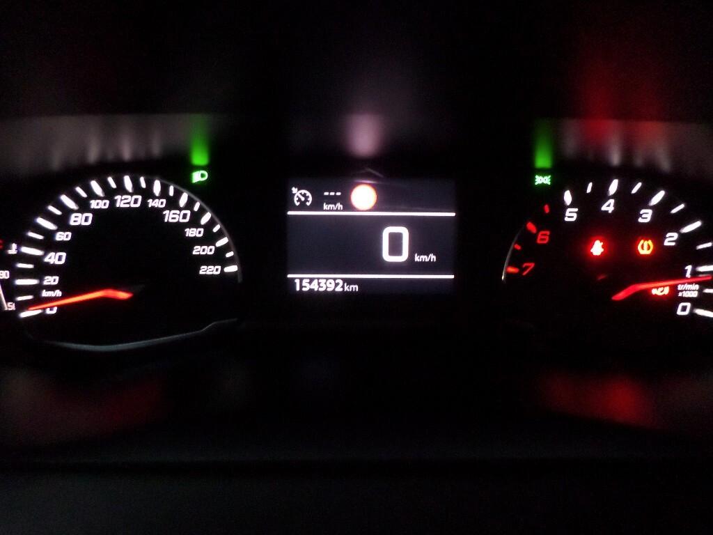 Peugeot 2008 BlueHDi 130 S&S EAT8 Allure