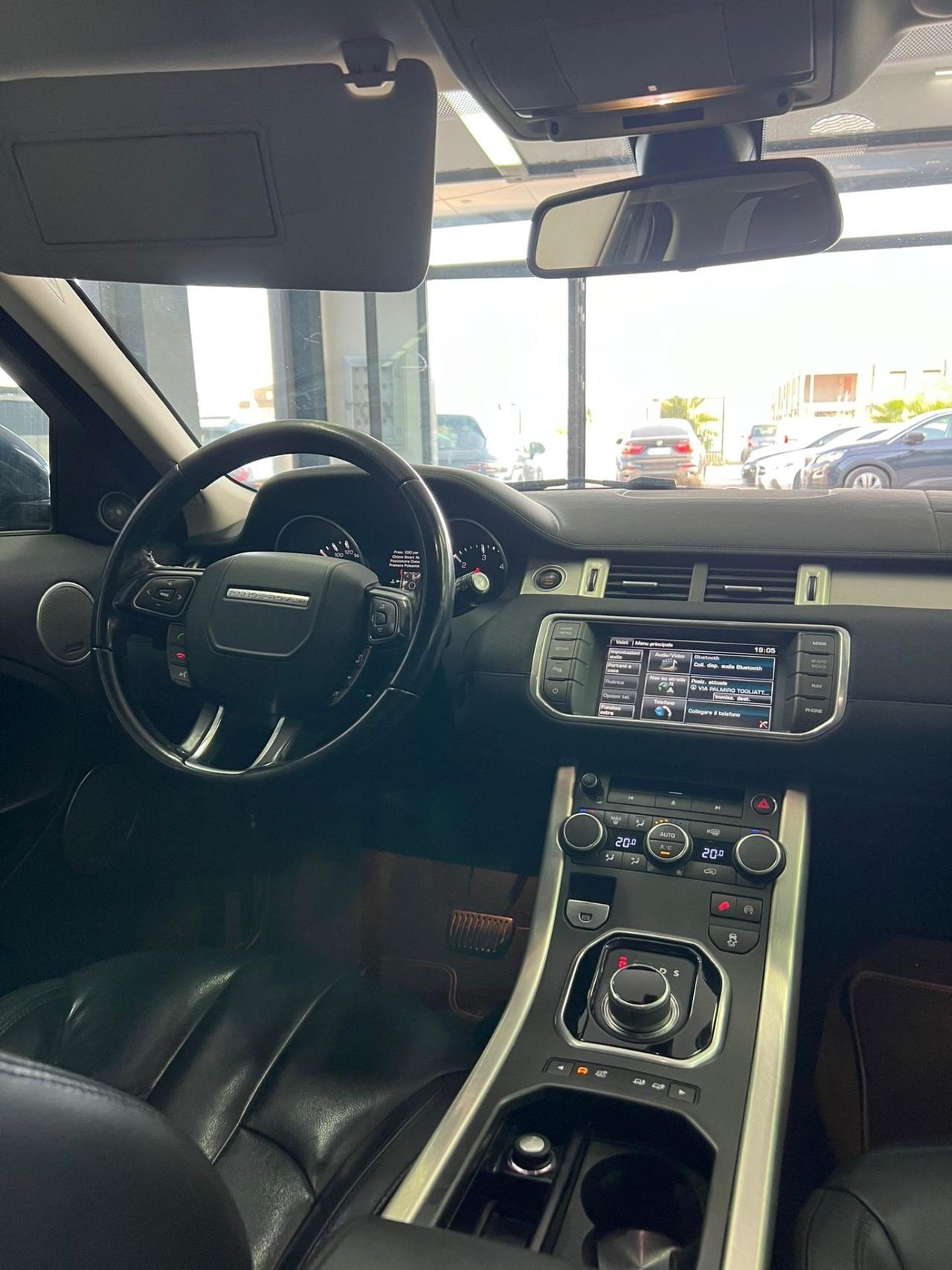Land Rover Range Evoque 2.2 TD4 5p. Dynamic