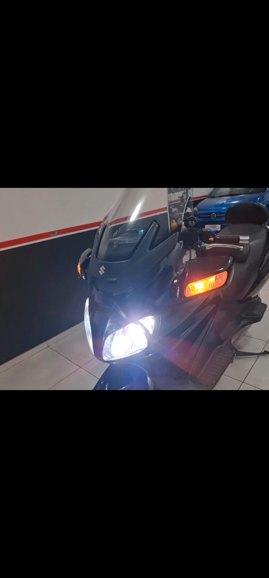 Suzuki Burgman 650 Executive