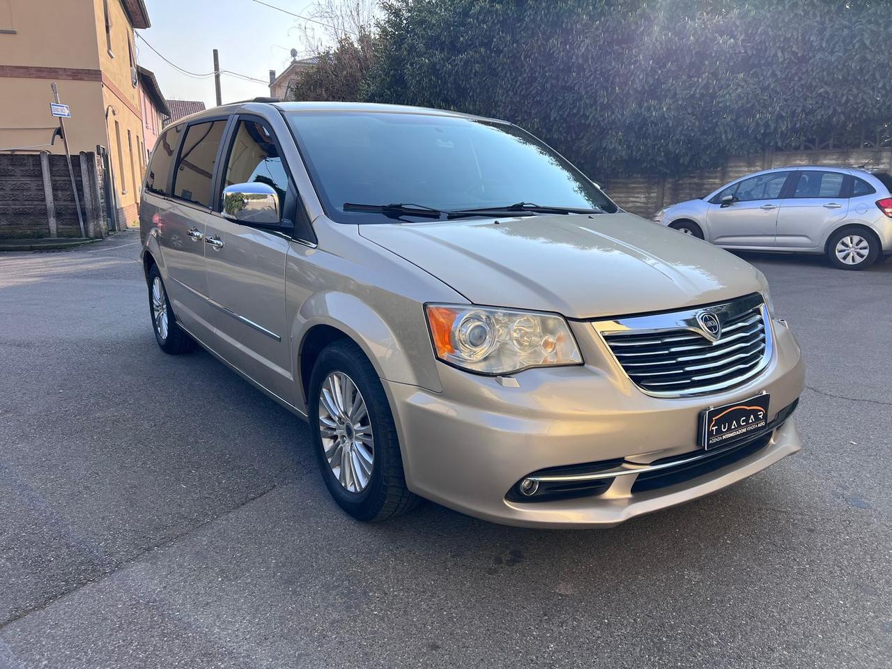 Lancia Voyager 2.8 D Platinum #9528