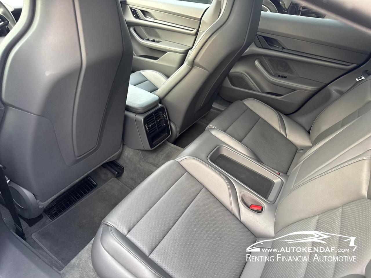 Porsche Taycan Taycan Performance Battery Plus