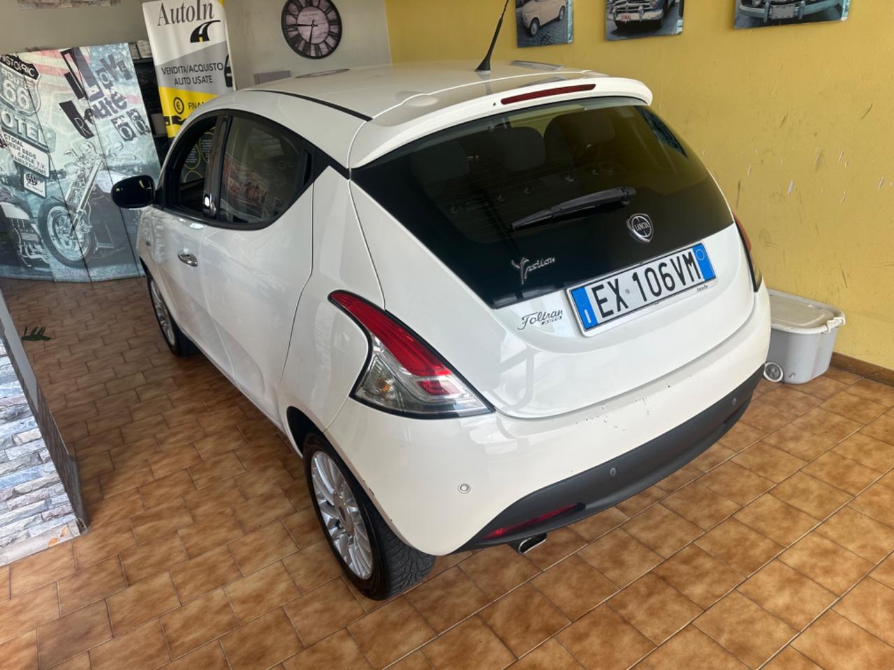 Lancia Ypsilon 1.2benz. Gpl