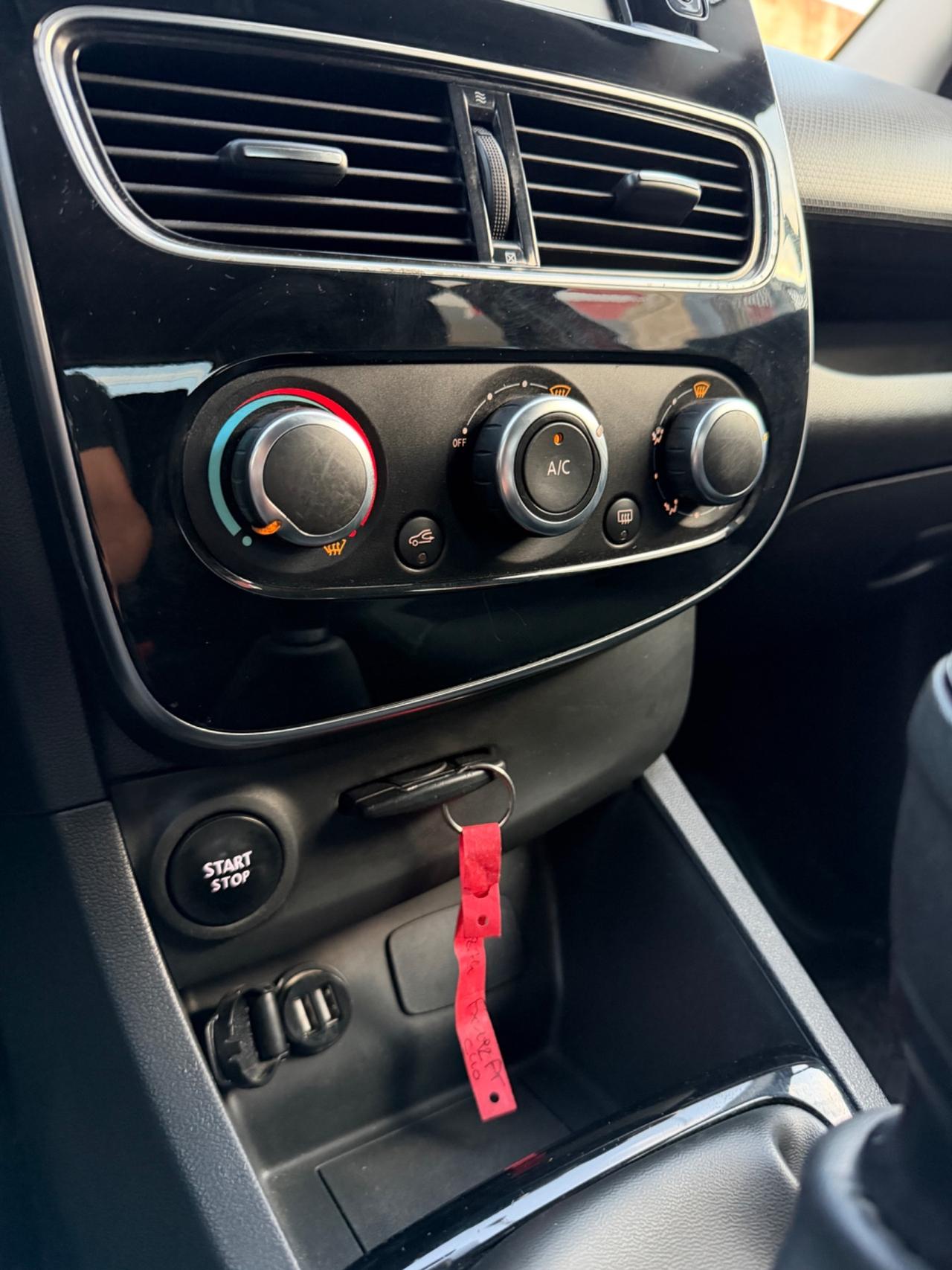 Renault Clio 1.5 dCi 90 CV Energy Business-2019/LED/NAVI