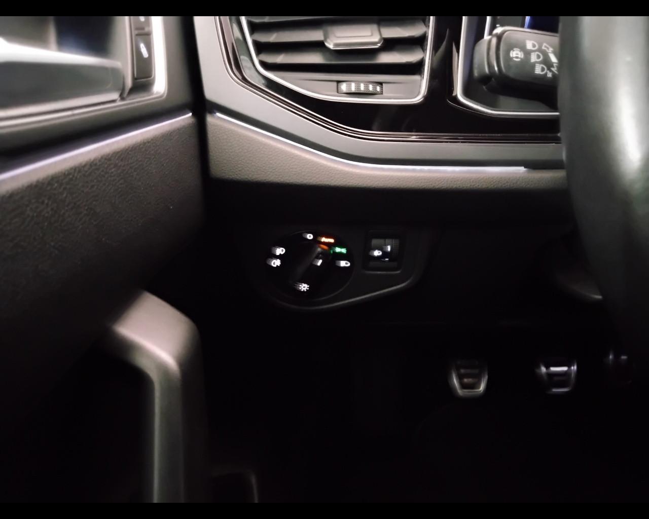 VOLKSWAGEN Taigo - Taigo 1.0 tsi R-Line 110cv