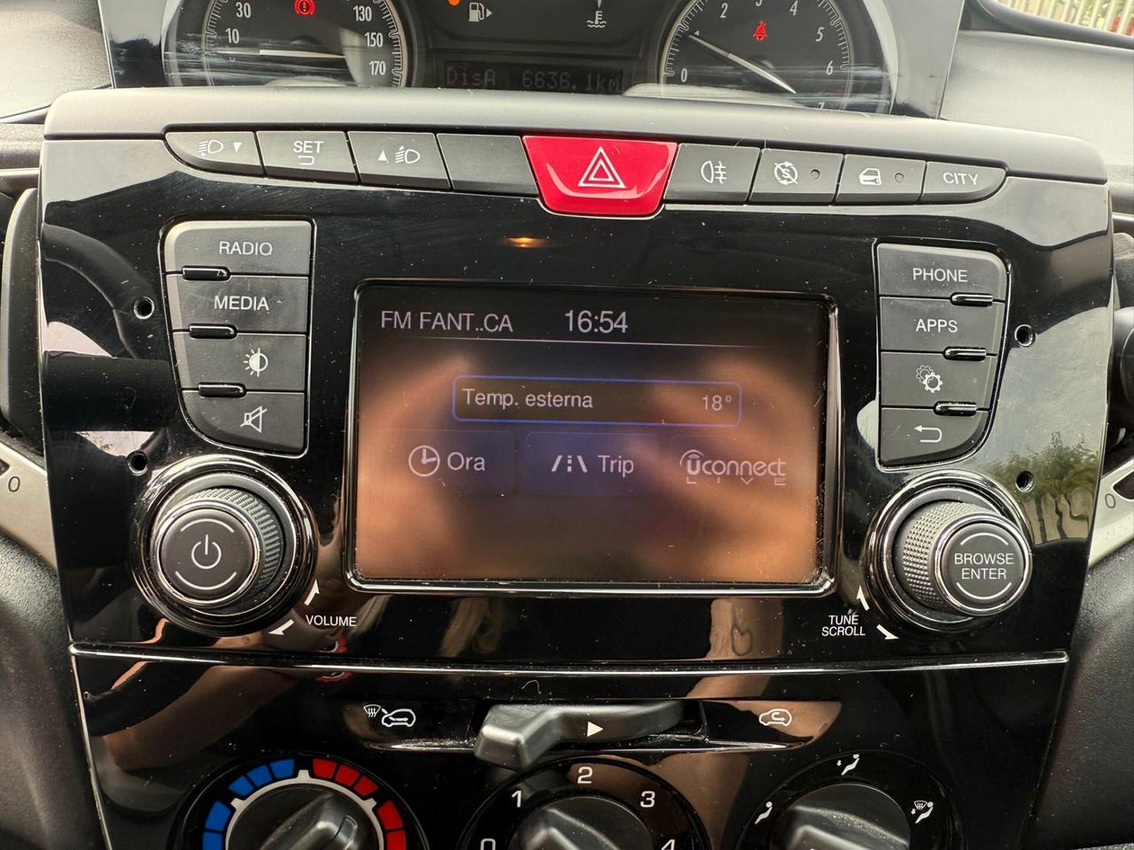 Lancia Ypsilon 1.2 69 CV 5 porte S&S Platinum NEOPATENTATI OK