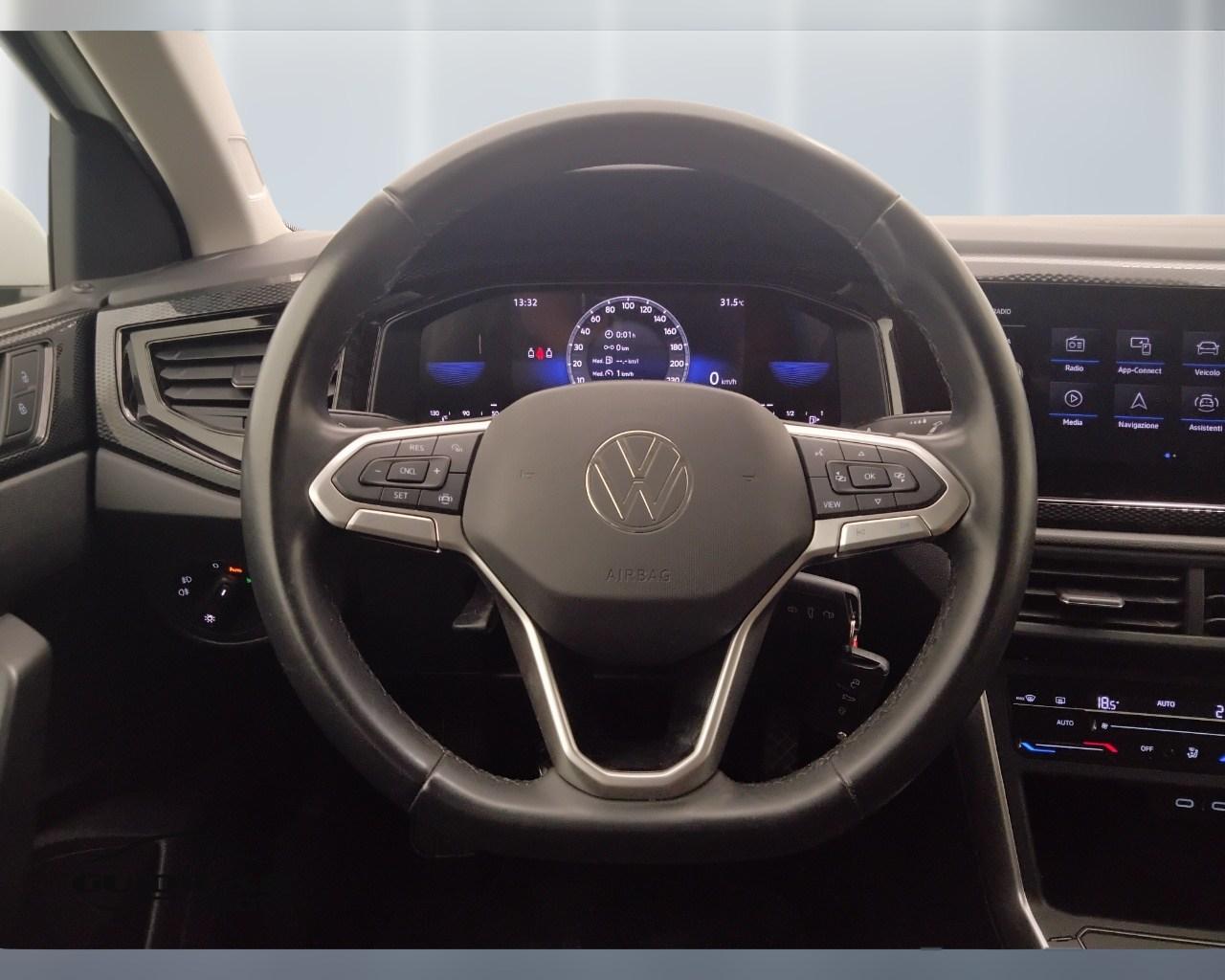 VOLKSWAGEN Polo VI 2022 - Polo 1.0 Life 80cv