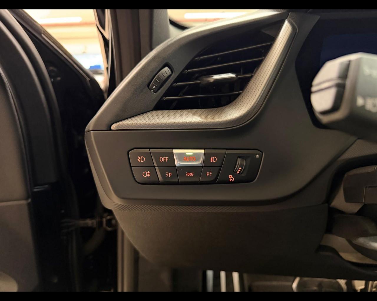 BMW Serie 1 (F40) - 118d 5p. Msport