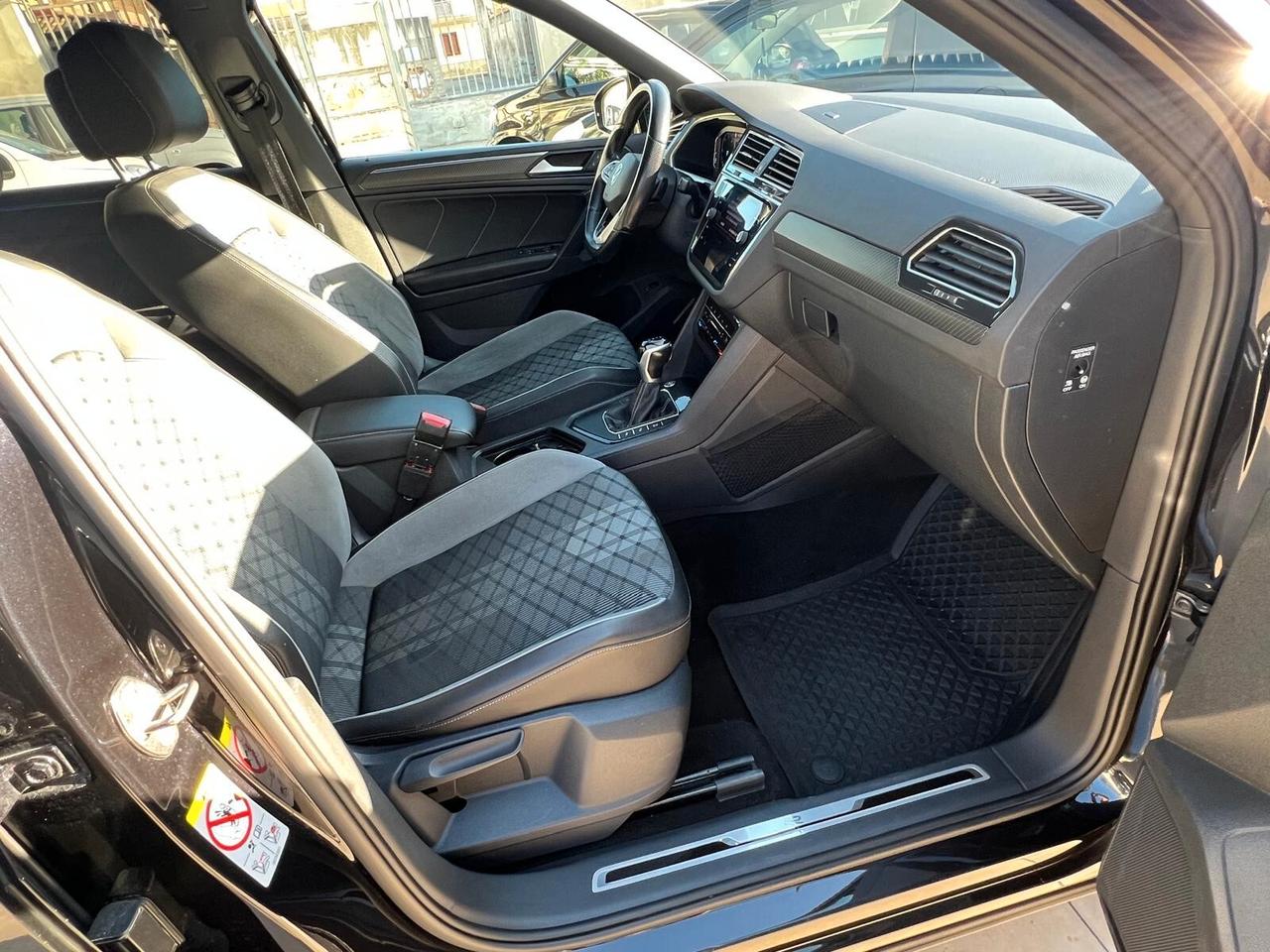 Volkswagen Tiguan 2.0 TDI 150 CV SCR DSG R-Line