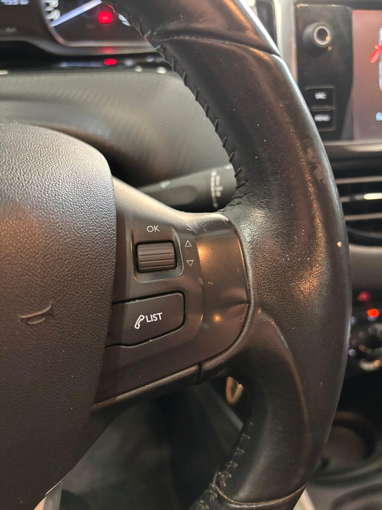 Peugeot 2008 1.5 BlueHDi 100 Allure