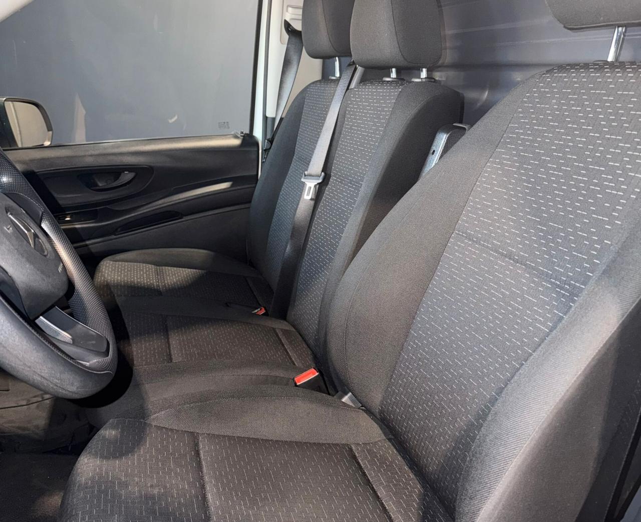 MERCEDES EVITO LONG ELETTRICO