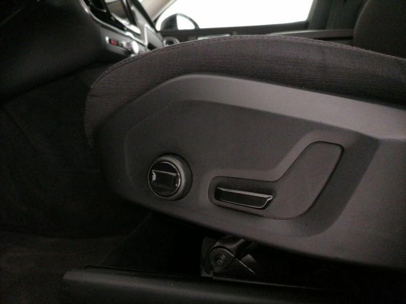 Volvo XC60 2.0 b4 Momentum auto