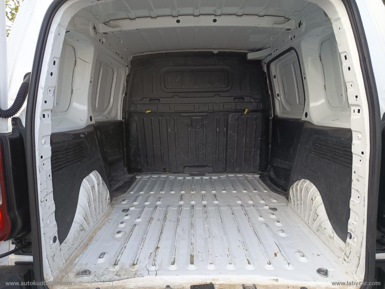 Combo Cargo 1.5 D 100 PC 650kg Ed.