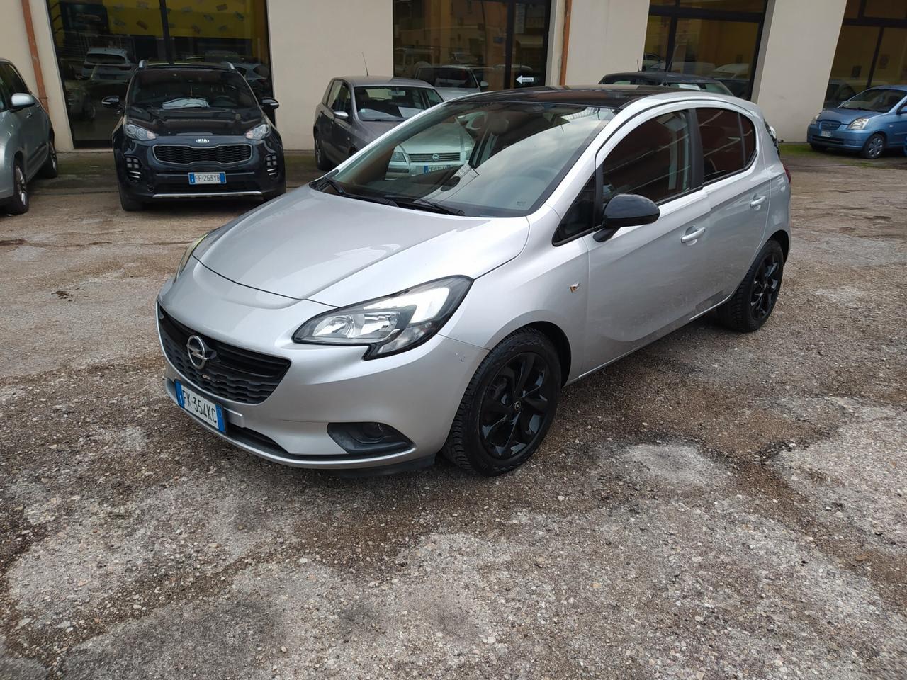 Opel Corsa 1.2 5 porte Innovation Neopatentati