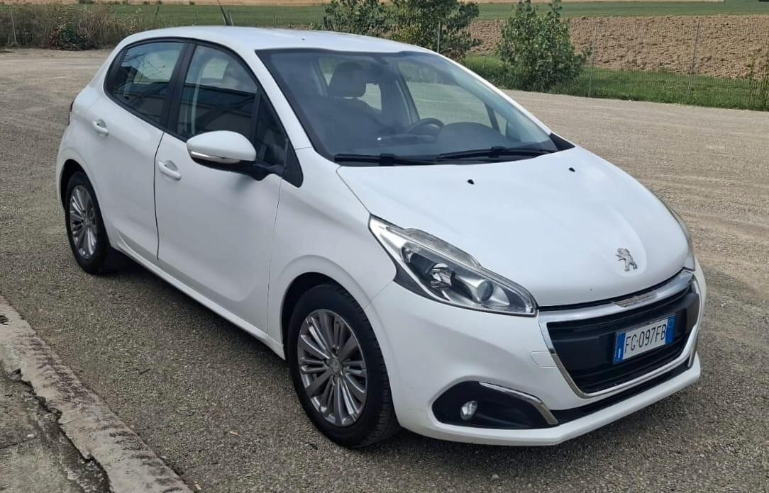Peugeot 208 PureTech 82 5p. GPL Allure