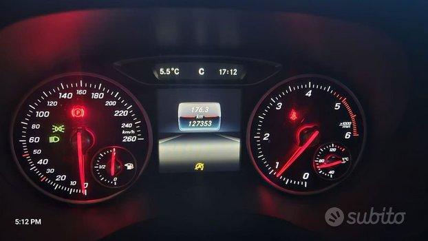 Mercedes-Benz Classe B MERCEDS B 180 D PREMIUM