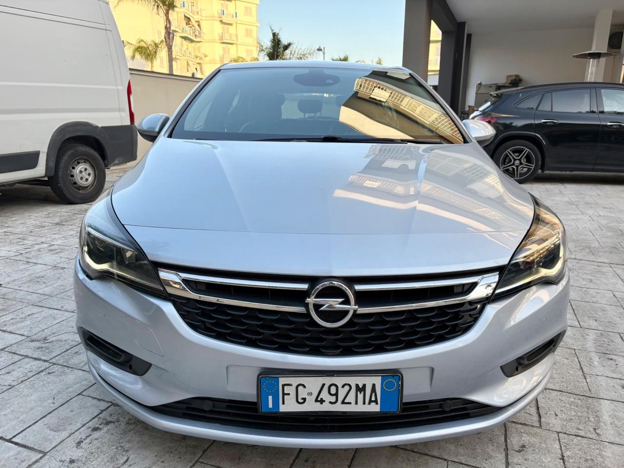 Opel Astra 1.6 CDTi 110CV berlina nuovissima