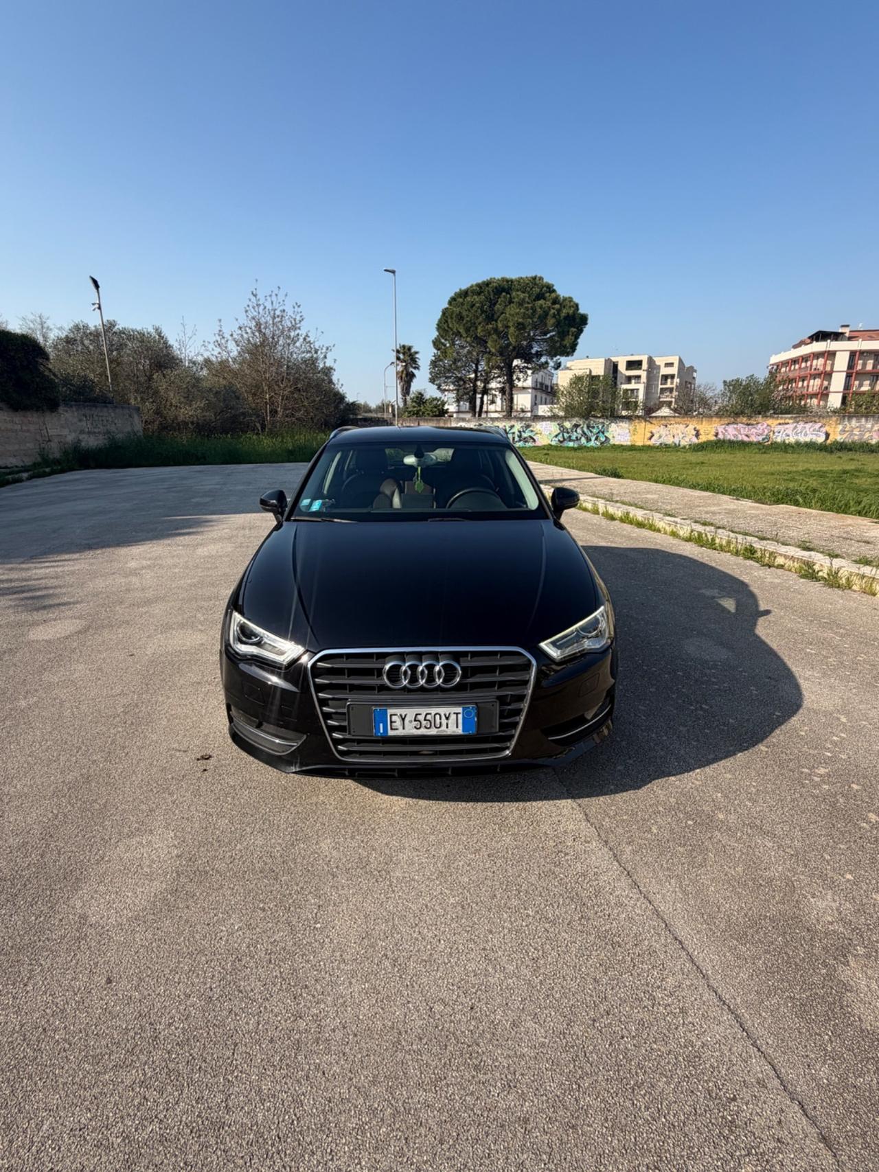 Audi A3 Sedan 1.4 TFSI 125 CV Attraction
