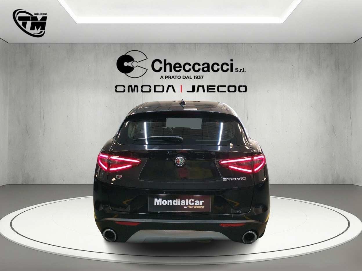 Alfa Romeo Stelvio 2017 2.2 t Business Q4 190cv auto my19