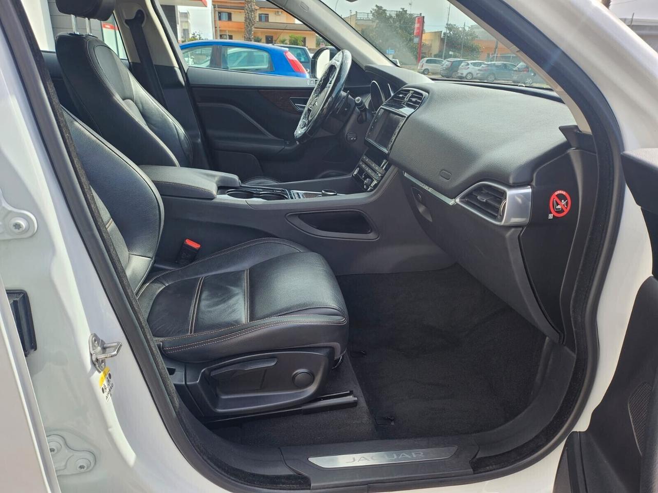 Jaguar F-Pace 2.0 D 180 CV AWD Prestige