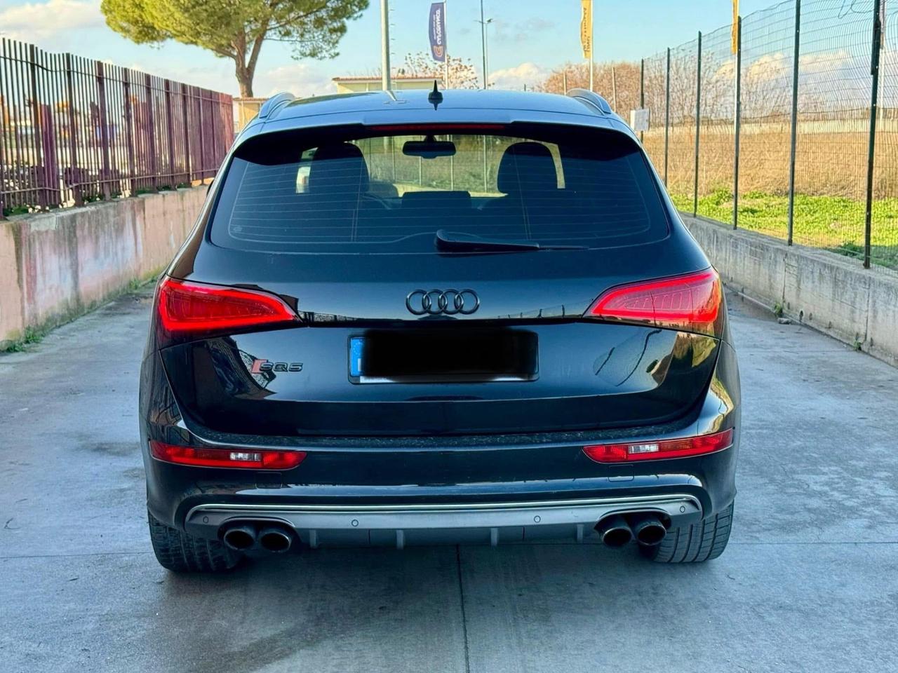 Audi SQ5 3.0 V6 TDI Biturbo 313 cv total black