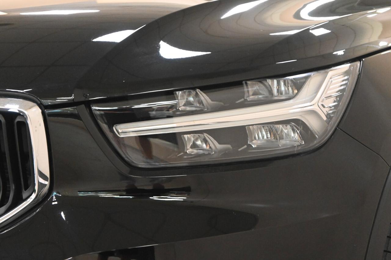 VOLVO XC40 (2017-->) XC40 T2 Momentum
