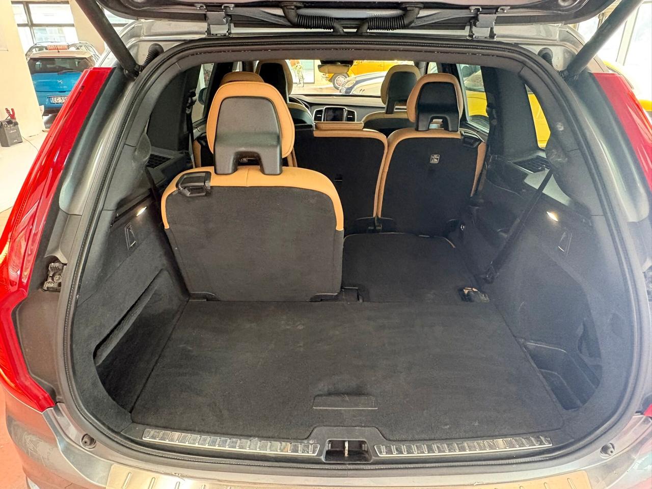 VOLVO XC 90 CAMBIO AUT.4X4 POSTI 7 Diesel 2000 CV 235 Garanzia 12 mesi