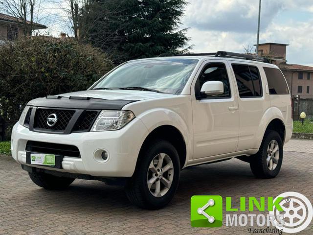 NISSAN Pathfinder 2.5 190 CV dCi LE 7 posti Gancio Traino