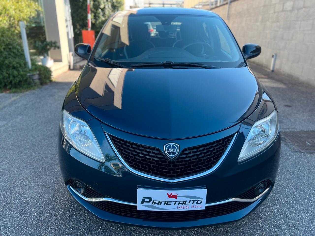 Lancia Ypsilon 1.3 mjt Gold 95cv E6 PDC/CLIMA/16;/TEL. OK NEOPAT.
