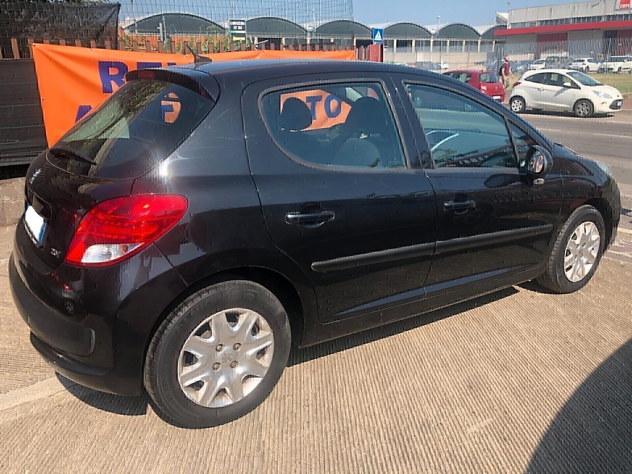 Peugeot 207 1.4 hdi