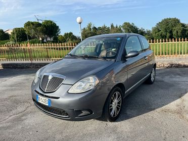 Lancia Ypsilon 1.3 MJT 90 CV Platino