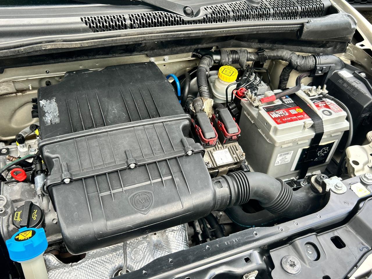 Lancia Ypsilon 1.2 69 CV 5 porte S&S Silver