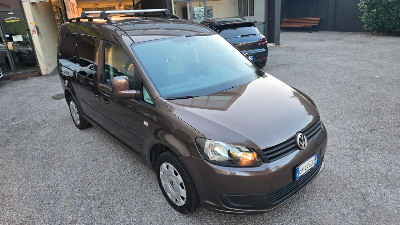 Volkswagen Caddy 7Posti Highline Maxi Neopatentati
