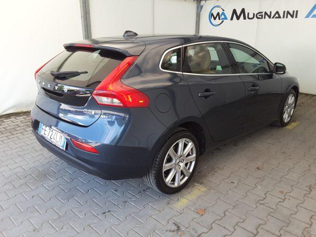 VOLVO V40 D2 Geartronic Inscription *FULL OPTIONAL*